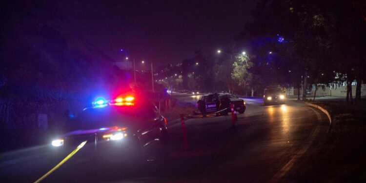 Hombre pierde la vida tras ser atropellado en el libramiento Rosas Magallón