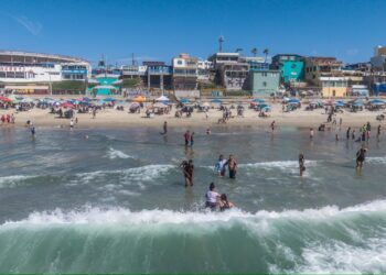 Playas de Tijuana abarrotadas durante Semana Santa