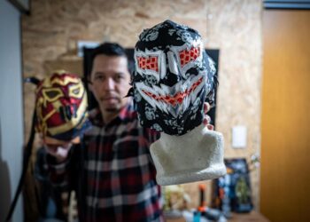 Abraam Pacheco, el mascarero mexicano que elabora piezas para luchadores internacionales