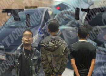 Dos menores de tan solo 13 y 15 años participan en asalto contra un abuelito; uno lo encañonó mientras el otro le robaba el vehículo