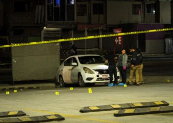 Atacan a balazos sitio de taxi en Villa del Campo; hay cuatro hombres lesionados