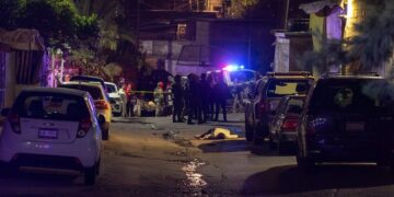 Hombre es asesinado a balazos en Ciudad Jardín; agresores abandonan motocicleta