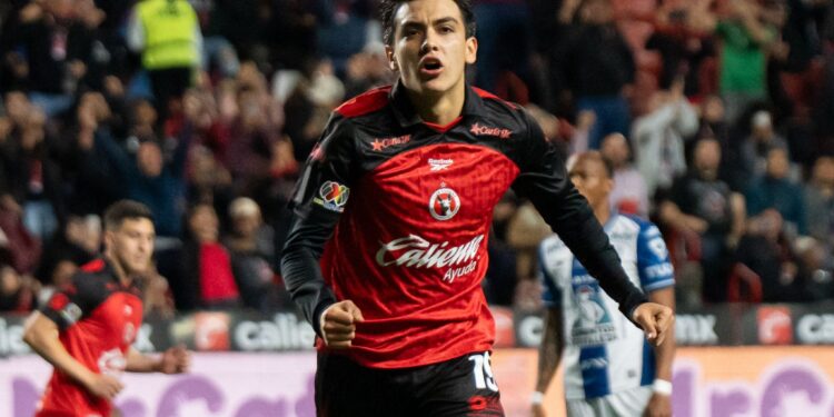 Xolos mantiene vivas sus aspiraciones de Liguilla tras vencer a Pachuca