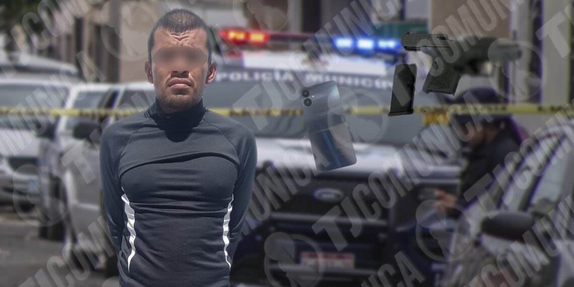 Municipales atoran a sujeto armado tras asalto en la Vía Rápida Poniente