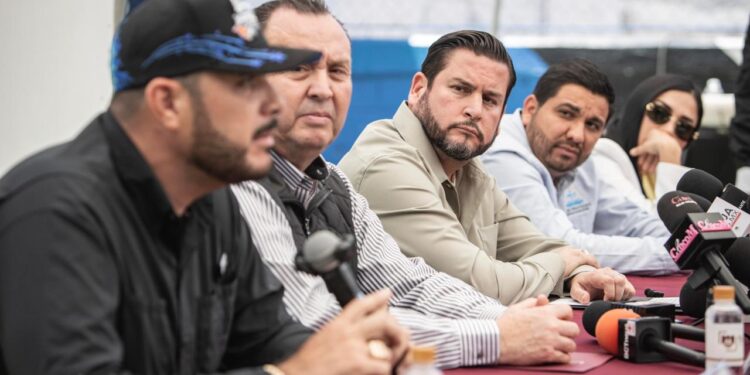 Alcalde lanza programa junto a la Patrulla Espiritual para ayudar a más “tazos dorados”