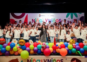 GABINETE MUNICIPAL INFANTIL: NORMA BUSTAMANTE TOMA PROTESTA A NIÑAS Y NIÑOS FUNCIONARIOS POR UN DÍA