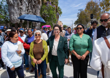 Inaugura Presidenta Rocío Adame pavimentación con concreto hidráulico en Lomas de Rosarito