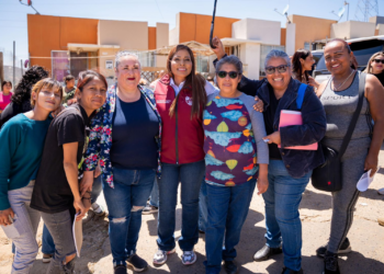 Lleva alcaldesa Claudia Agatón programas y atención directa a colonias de Ensenada