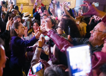 La Presidenta Claudia Sheinbaum concluyó su gira por Barcelona, España, que estuvo marcada por el respaldo de la comunidad mexicana que, desde su llegada, la cobijó con gran cariño.