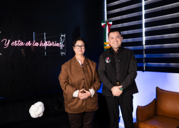 Rocío Adame aborda seguridad, programas del DIF y relación con el Gobierno Federal en podcast de Víctor Lagunas