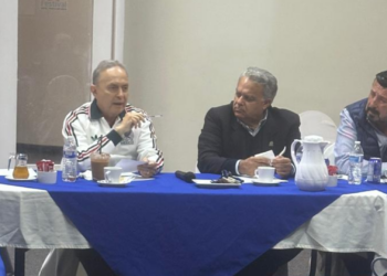 PRODUCTIVA REUNIÓN DEL DIPUTADO CASTRO TRENTI CON EL CCE DE ROSARITO