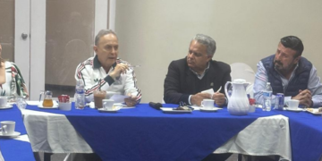 PRODUCTIVA REUNIÓN DEL DIPUTADO CASTRO TRENTI CON EL CCE DE ROSARITO
