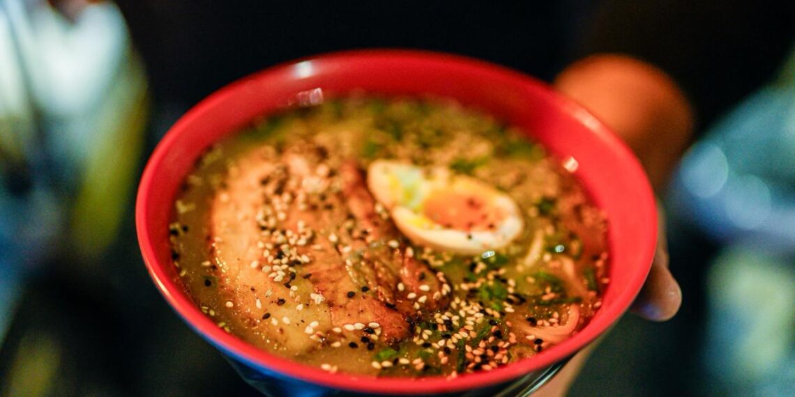 Ramen estilo japonés conquista a Tijuana desde una carreta callejera