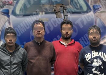 Municipales atoran a cuatro con arma corta tras persecución en la Mariano Matamoros