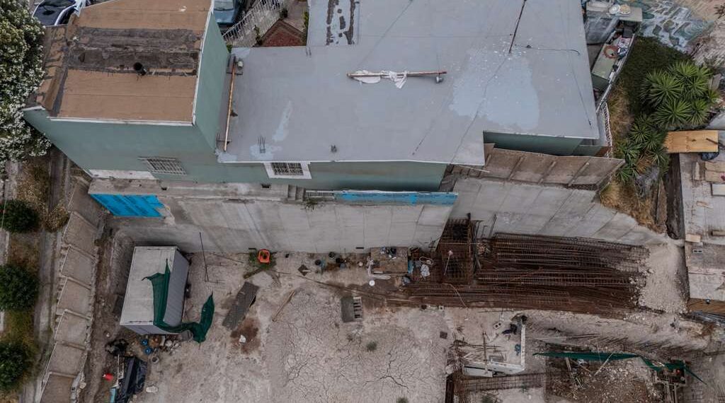 Vecinos de Villa Floresta exponen que obra inconclusa pone en riesgo viviendas