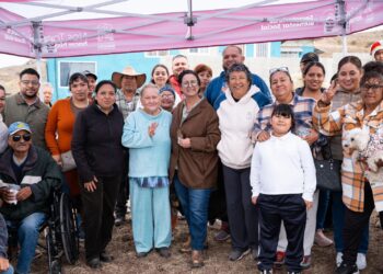 Fortalece Presidenta Municipal Rocío Adame cercanía con vecinas y vecinos de la colonia Agua Marina