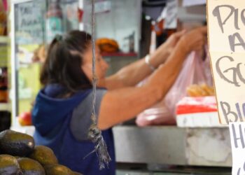 Familias de Tijuana aseguran que la canasta básica supera los 800 pesos
