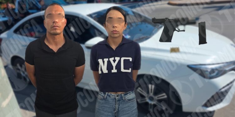 Cae pareja con Glock, ligada a robos en tiendas de la Macroplaza