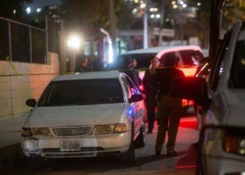 Hallan Cadáver dentro de un vehículo en colonia Hipódromo