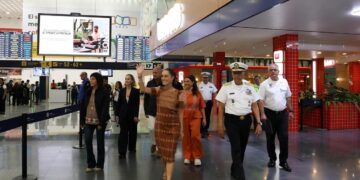“ES UN COMPROMISO CUMPLIDO”: PRESIDENTA CLAUDIA SHEINBAUM ENCABEZA ENTREGA DE LA 1ª FASE DE REMODELACIÓN DEL AEROPUERTO INTERNACIONAL “BENITO JUÁREZ” CIUDAD DE MÉXICO