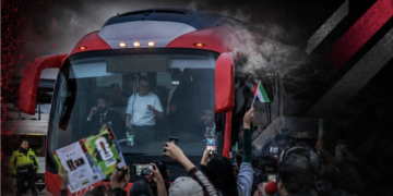 Aficionados reciben a la selección de Irán en Tijuana