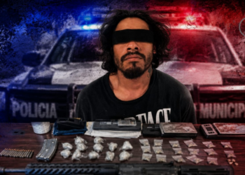 Municipales detienen a hombre con fusil, droga y cartuchos