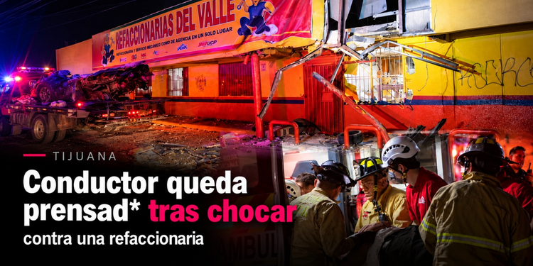 Conductor queda prensado tras chocar contra una refaccionaria en Mariano Matamoros